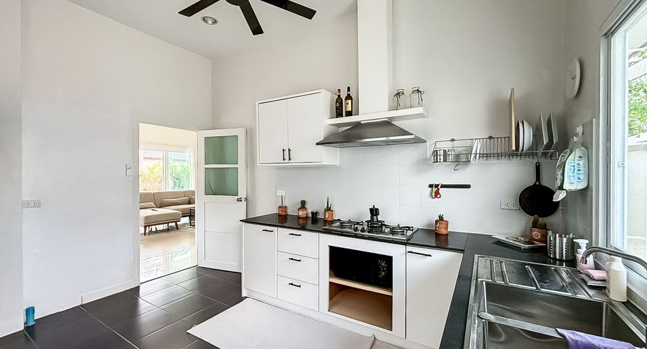 For rent 3 bedrooms house in Bang Lamung, Chonburi
