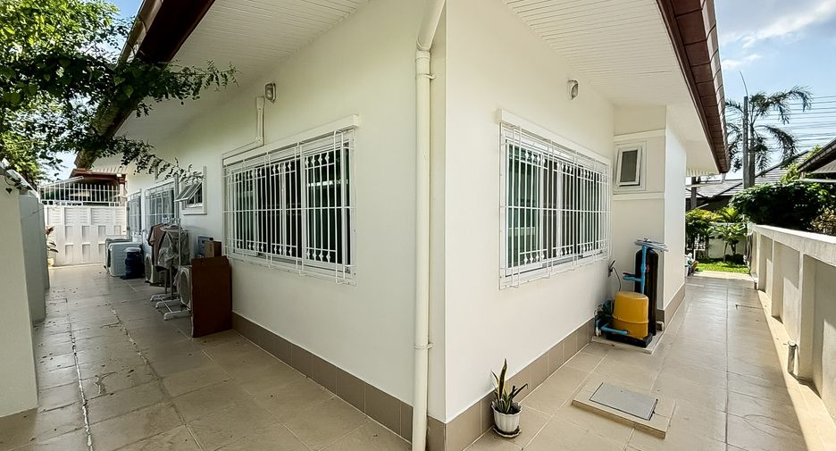 For rent 3 bedrooms house in Bang Lamung, Chonburi