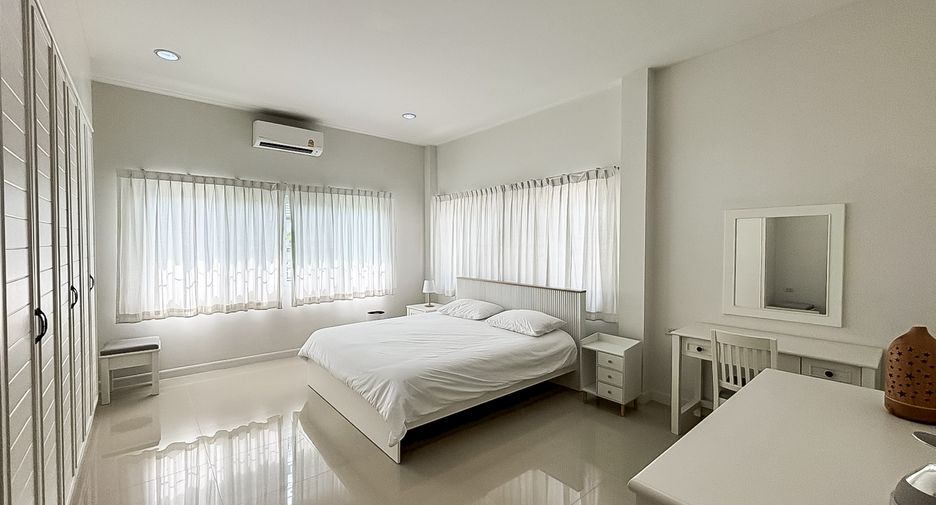 For rent 3 bedrooms house in Bang Lamung, Chonburi