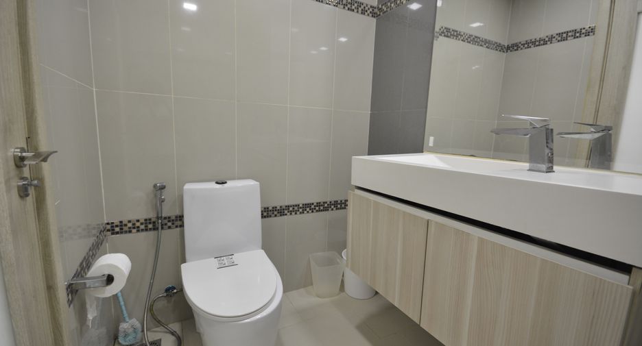 For sale 1 bed condo in Bang Lamung, Chonburi