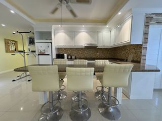 For rent 2 bedrooms condo in Bang Lamung, Chonburi