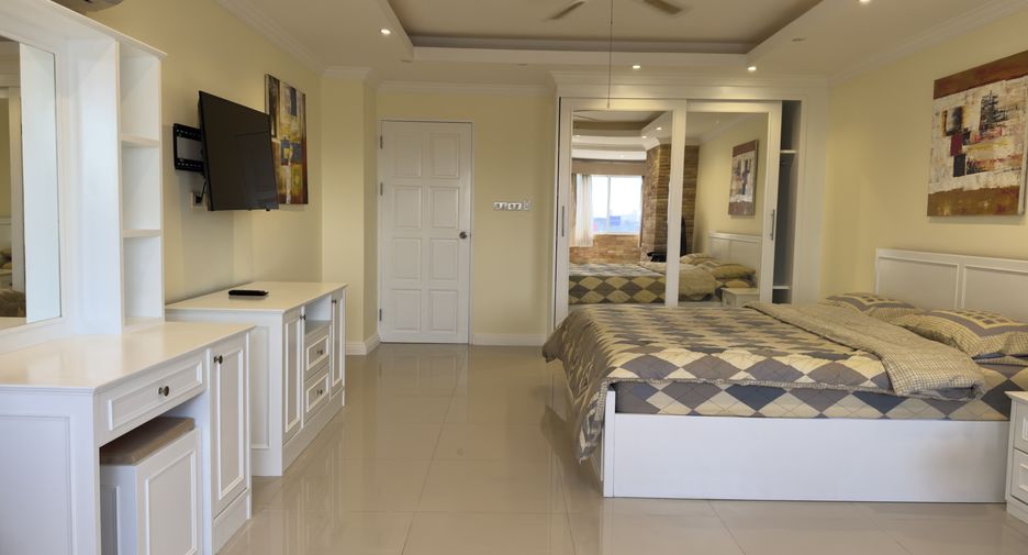 For rent 2 bedrooms condo in Bang Lamung, Chonburi