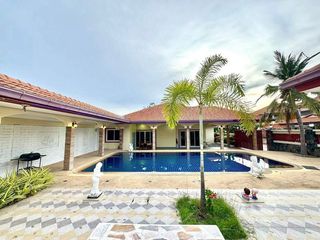 À louer 4 chambres maison à Bang Lamung, Chonburi