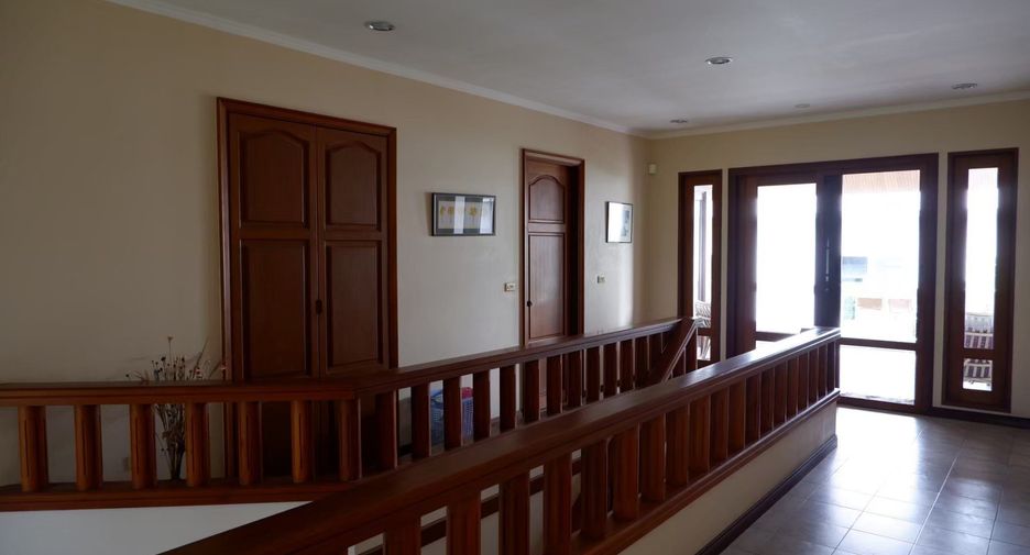 À vendre 4 chambres maison à Bang Lamung, Chonburi
