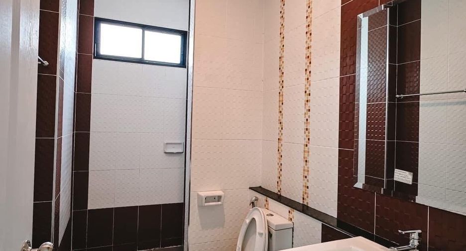 For rent 4 bedrooms house in Sattahip, Chonburi