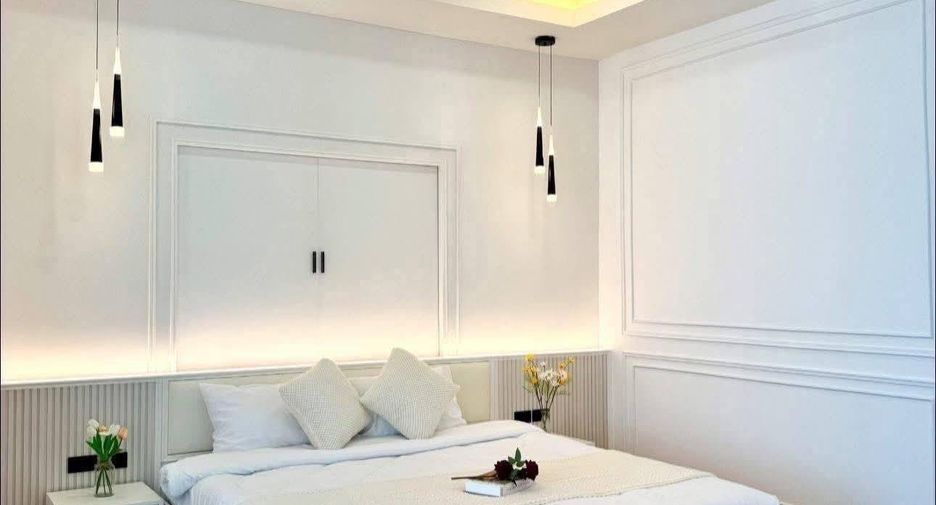 For sale 4 ベッドルーム house in Bang Lamung, Chonburi