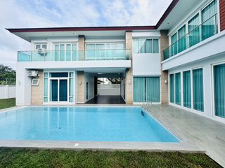 Casa en venta de 5 habitaciones en Bang Lamung, Chonburi