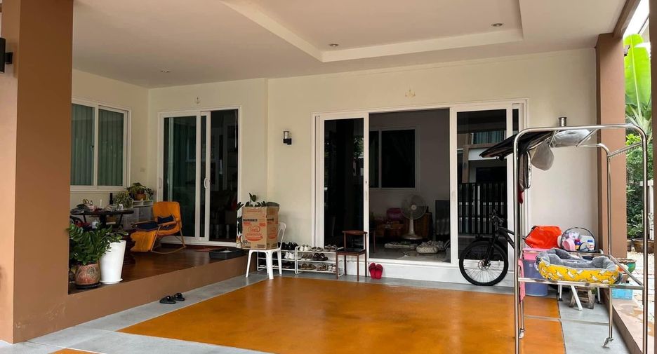 For sale 5 bedrooms house in Sattahip, Chonburi