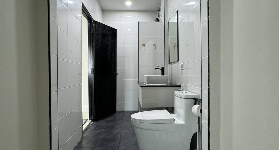 For sale 3 bedrooms house in Bang Lamung, Chonburi