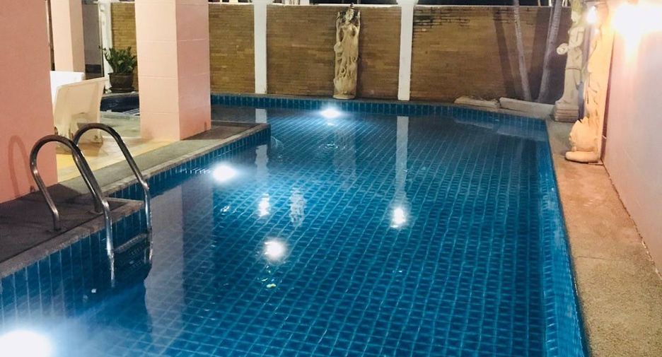 For sale 5 bedrooms house in Bang Lamung, Chonburi