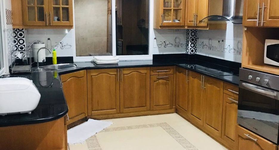 For sale 5 bedrooms house in Bang Lamung, Chonburi