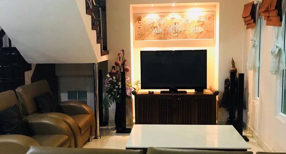 For sale 5 bedrooms house in Bang Lamung, Chonburi