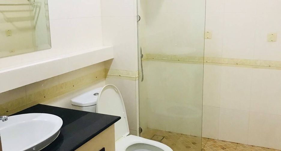 For sale 5 bedrooms house in Bang Lamung, Chonburi
