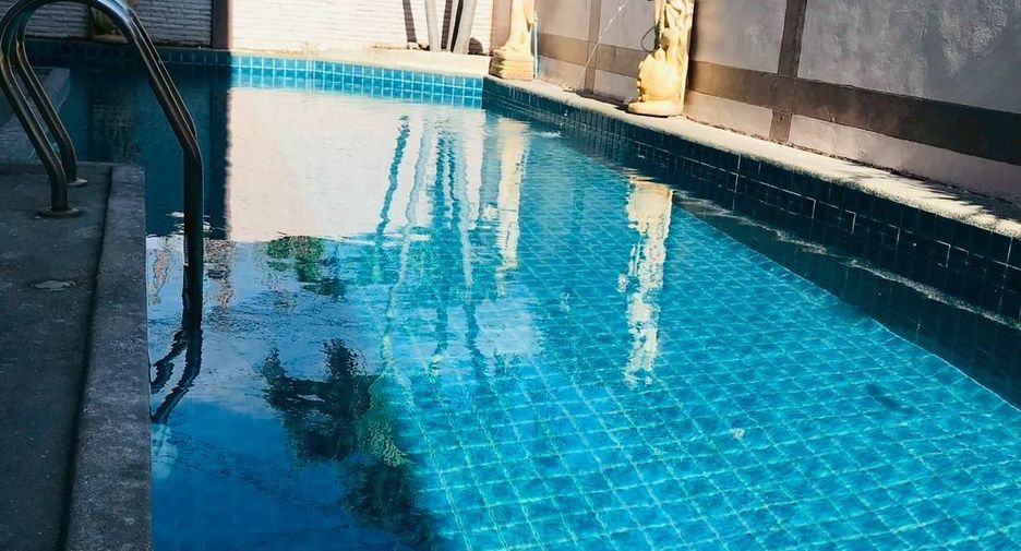For sale 5 bedrooms house in Bang Lamung, Chonburi