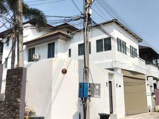 Haus zur Miete mit 5 Zimmer in Bang Lamung, Chonburi