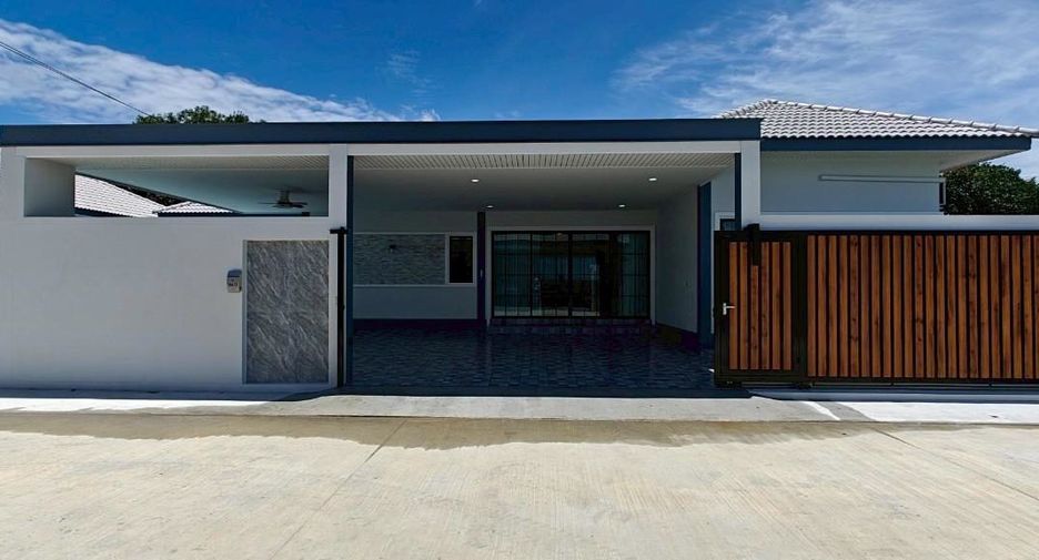 For rent 4 bedrooms house in Bang Lamung, Chonburi
