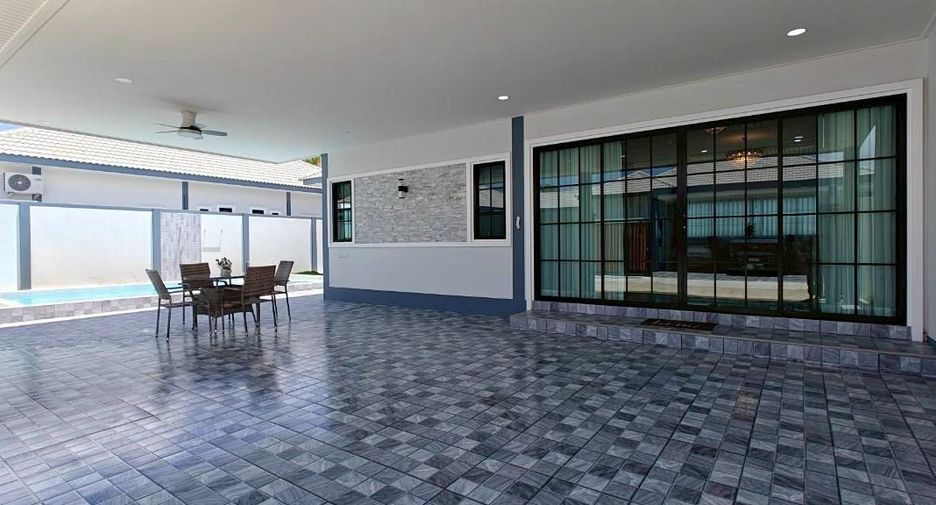 For rent 4 bedrooms house in Bang Lamung, Chonburi
