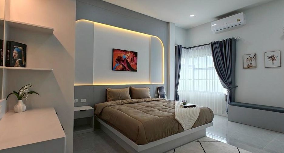 For rent 4 bedrooms house in Bang Lamung, Chonburi