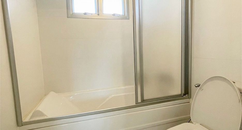 For sale 2 bedrooms condo 