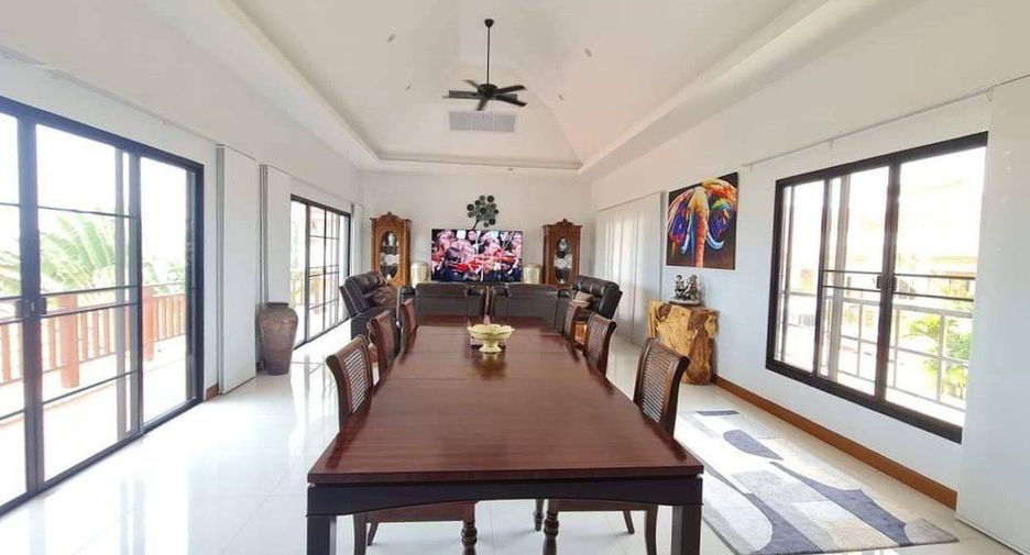 For sale 3 bedrooms house in Sattahip, Chonburi