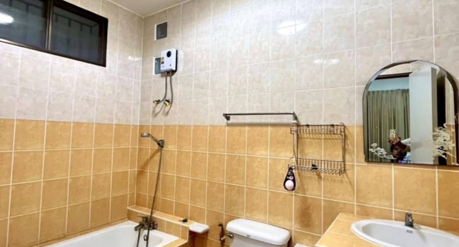 For rent 3 bedrooms house in Bang Lamung, Chonburi
