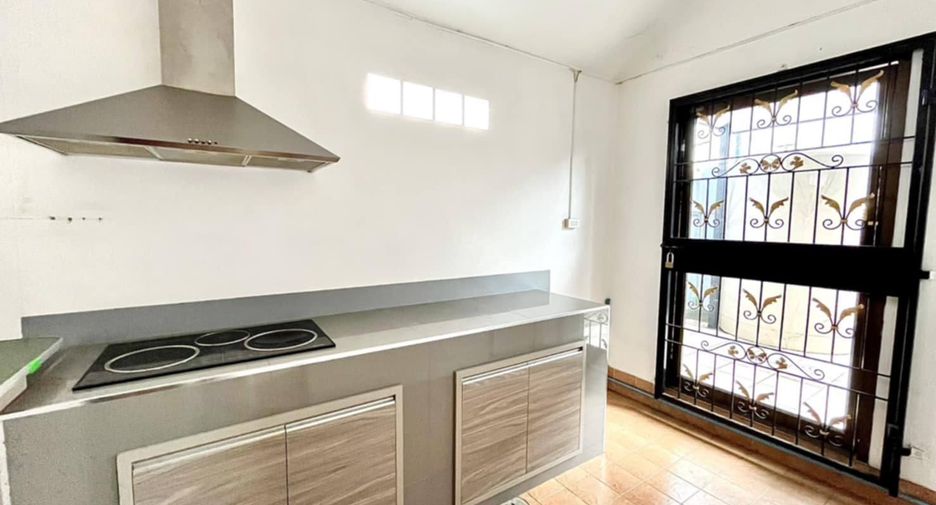 For rent 3 bedrooms house in Bang Lamung, Chonburi