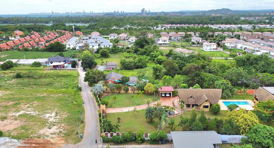 For sale 6 bedrooms house in Sattahip, Chonburi