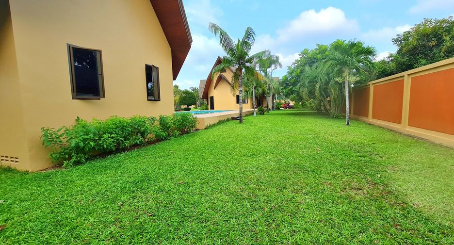 For sale 6 bedrooms house in Sattahip, Chonburi