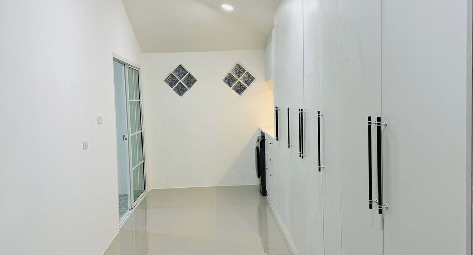 For rent 3 ベッドルーム house in Bang Lamung, Chonburi