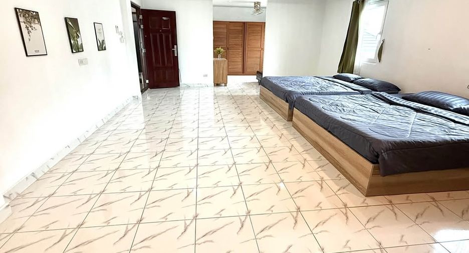 For sale 4 bedrooms house in Bang Lamung, Chonburi