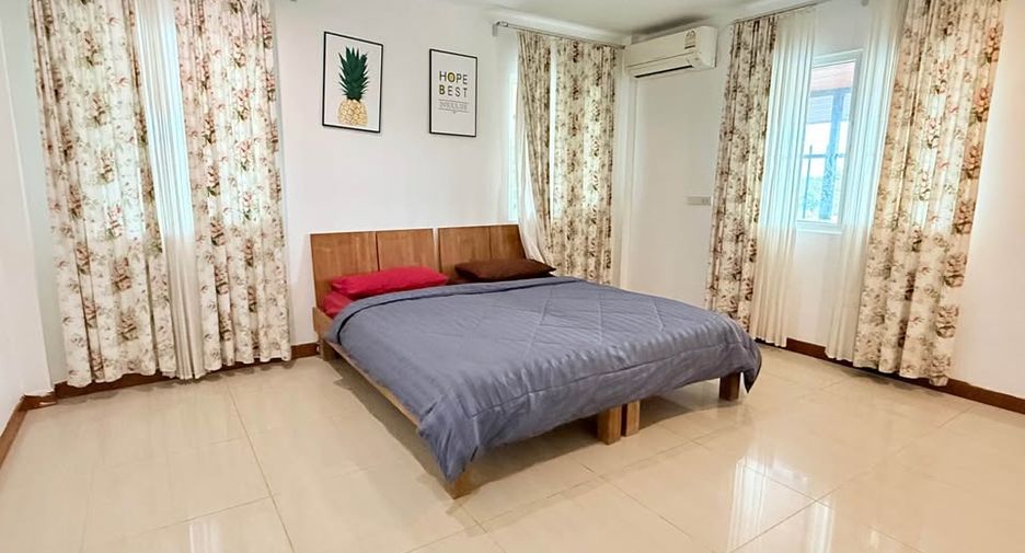 For sale 4 bedrooms house in Bang Lamung, Chonburi