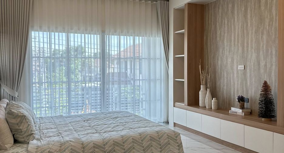 For sale 4 bedrooms house in Bang Lamung, Chonburi