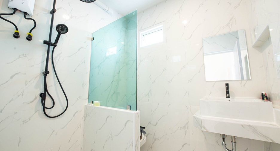 For sale 6 bedrooms house in Bang Lamung, Chonburi