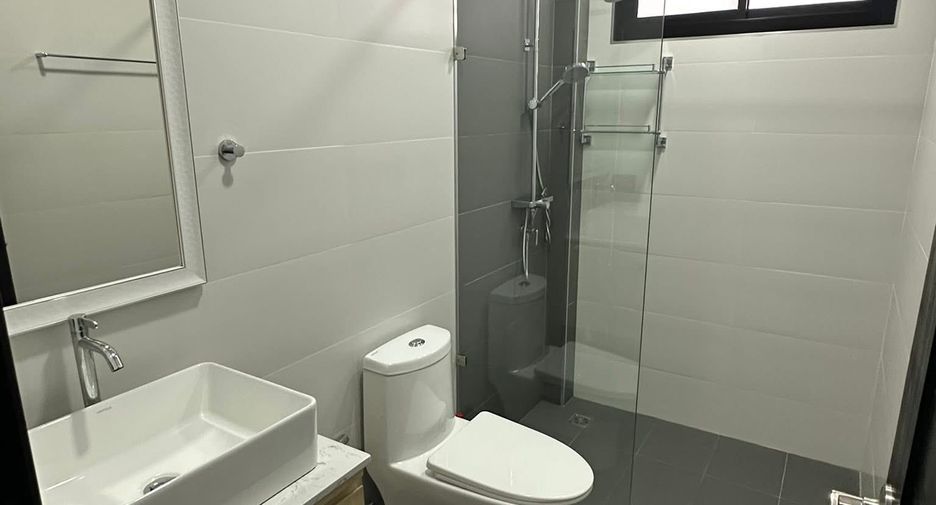 Haus zur Miete mit 3 Zimmer in Bang Lamung, Chonburi