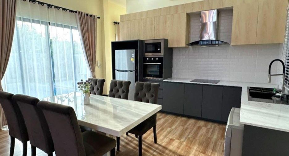 Haus zur Miete mit 3 Zimmer in Bang Lamung, Chonburi
