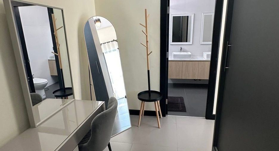 Haus zur Miete mit 3 Zimmer in Bang Lamung, Chonburi
