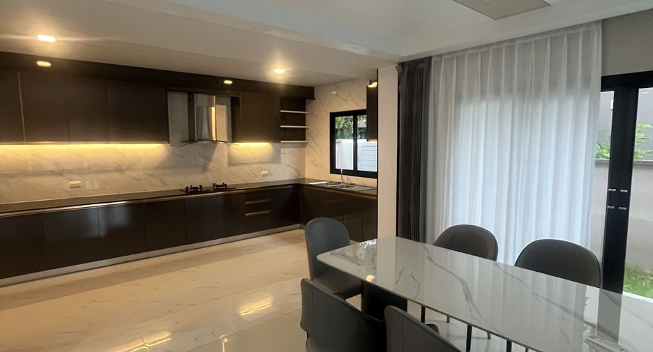 Villa zur Miete mit 4 Zimmer in Bang Lamung, Chonburi
