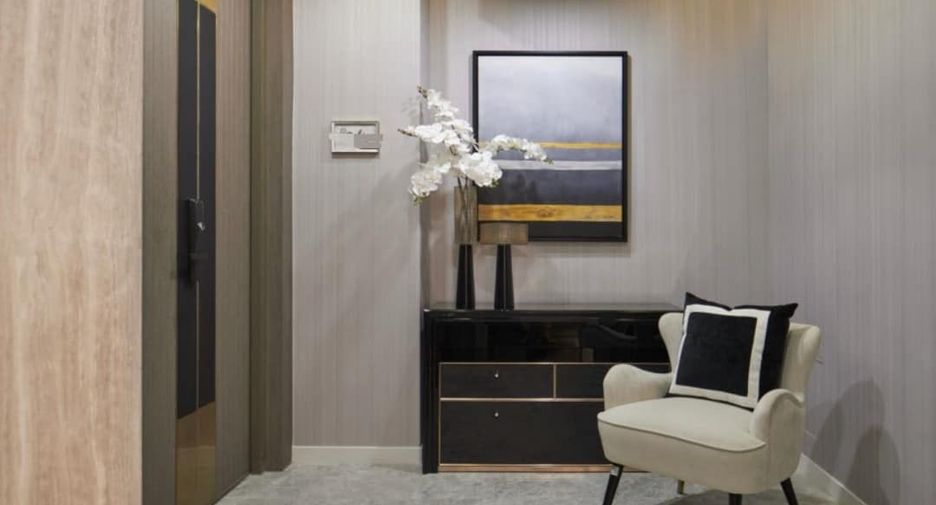 For rent 3 bedrooms condo in Khlong Toei, Bangkok