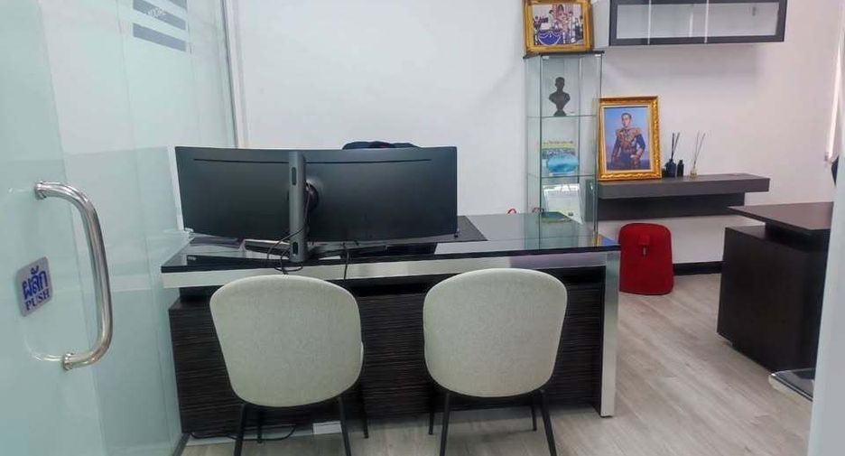 À vendre et à louer bureau à Bang Na, Bangkok