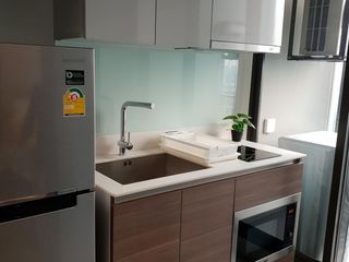 Продажа и аренда 1 кровать кондо в Банг Пхлат, Бангкок