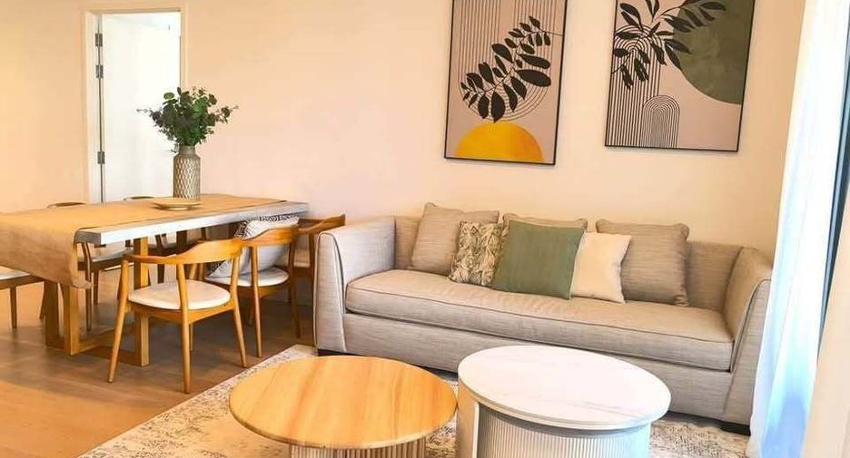 For rent 2 bedrooms apartment in Watthana, Bangkok