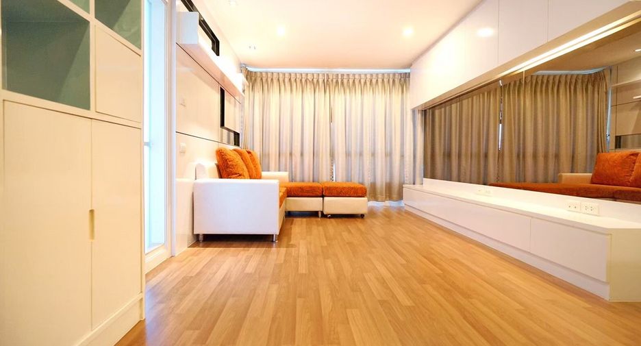 For sale and for rent 2 bedrooms condo in Yan Nawa, Bangkok