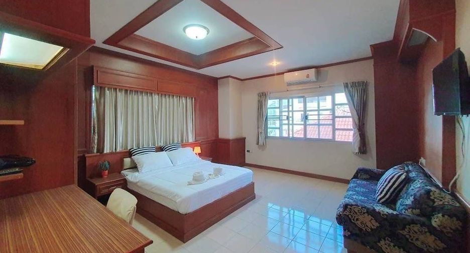 Villa en alquiler de 5 habitaciones en Bang Lamung, Chonburi