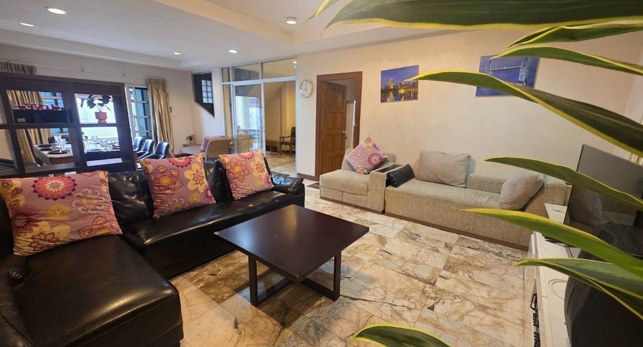 Villa en alquiler de 5 habitaciones en Bang Lamung, Chonburi