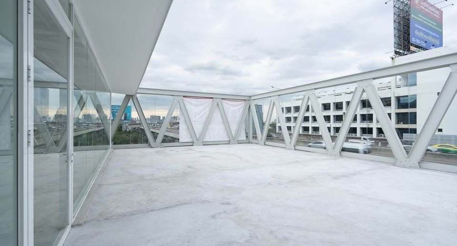 For sale and for rent office in Suan Luang, Bangkok
