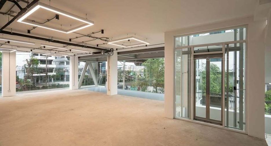 For sale and for rent office in Suan Luang, Bangkok