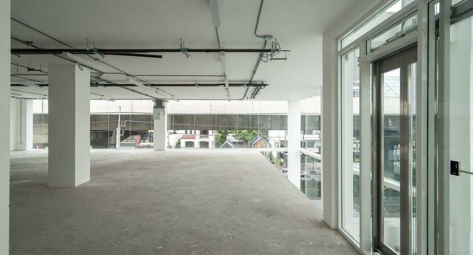 For sale and for rent office in Suan Luang, Bangkok
