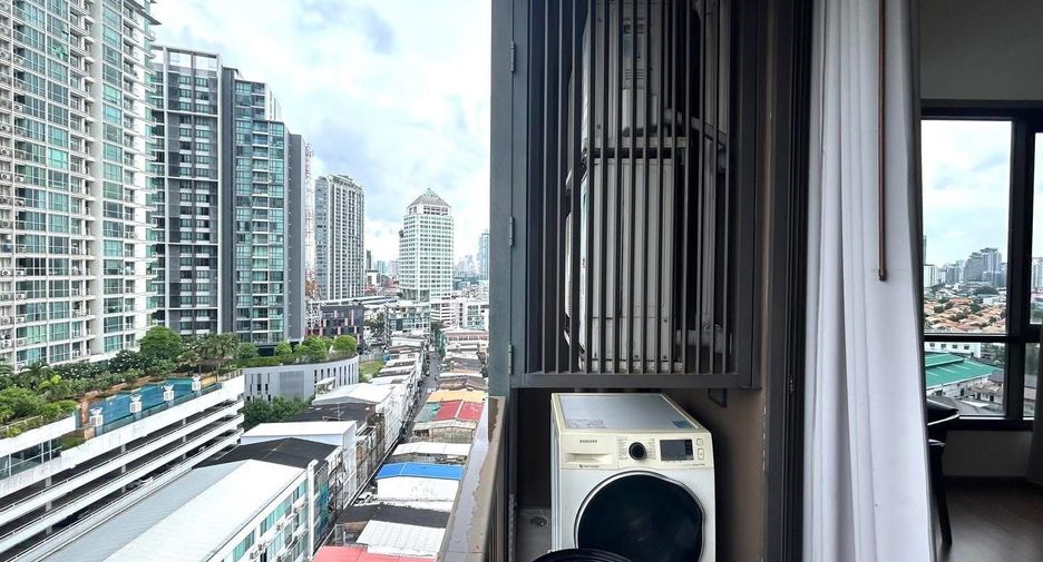 For sale 1 bed condo in Khlong Toei, Bangkok