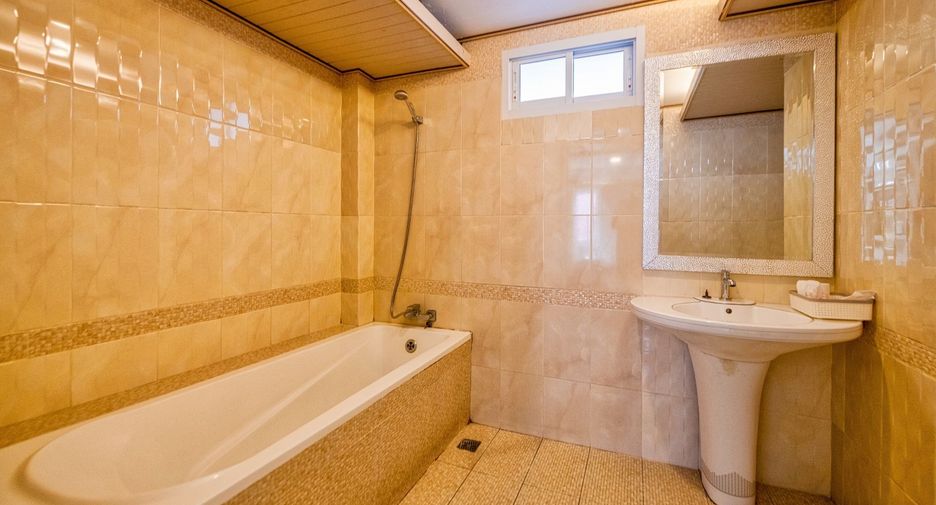 Hotel zum Kauf mit 70 Zimmer in Bang Lamung, Chonburi