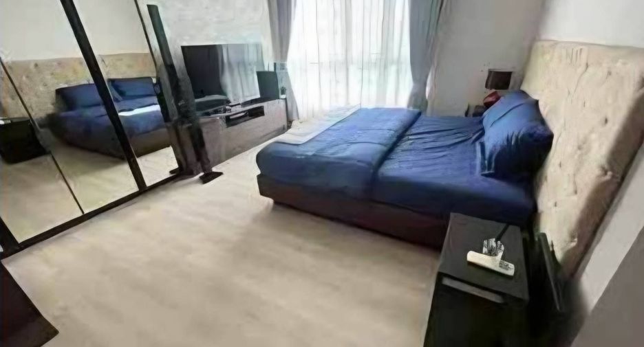 For sale and for rent 4 bedrooms condo in Watthana, Bangkok